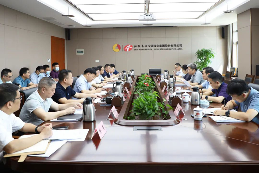 揭小健带队到安源煤业调研督导安全稳定等工作.jpg 揭小健带队到安源煤业调研督导安全稳定等工作.jpg