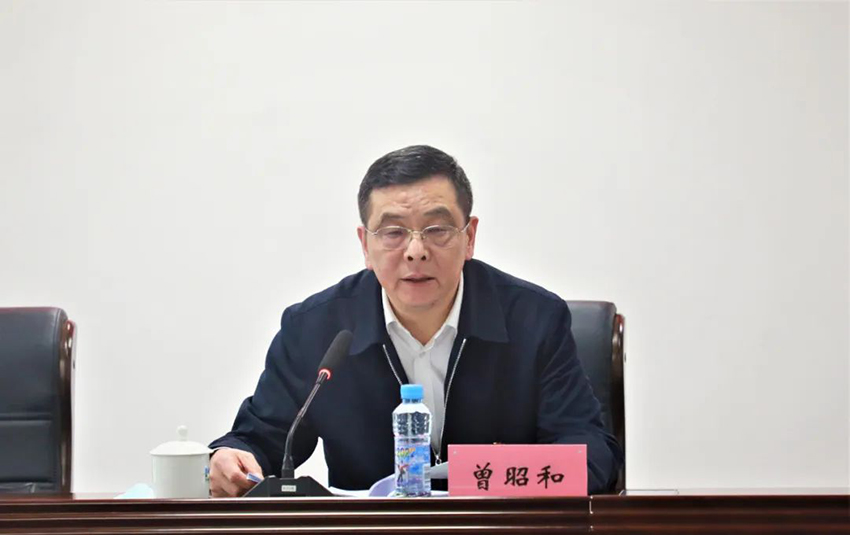 曾昭和在华赣环境银河娱乐宣讲党的二十大精神.jpg 曾昭和在华赣环境银河娱乐宣讲党的二十大精神.jpg