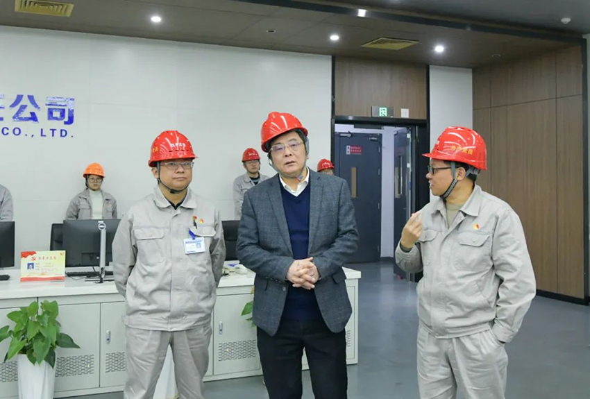 曾昭和一行到赣州片区基层企业调研慰问1.jpg 曾昭和一行到赣州片区基层企业调研慰问1.jpg